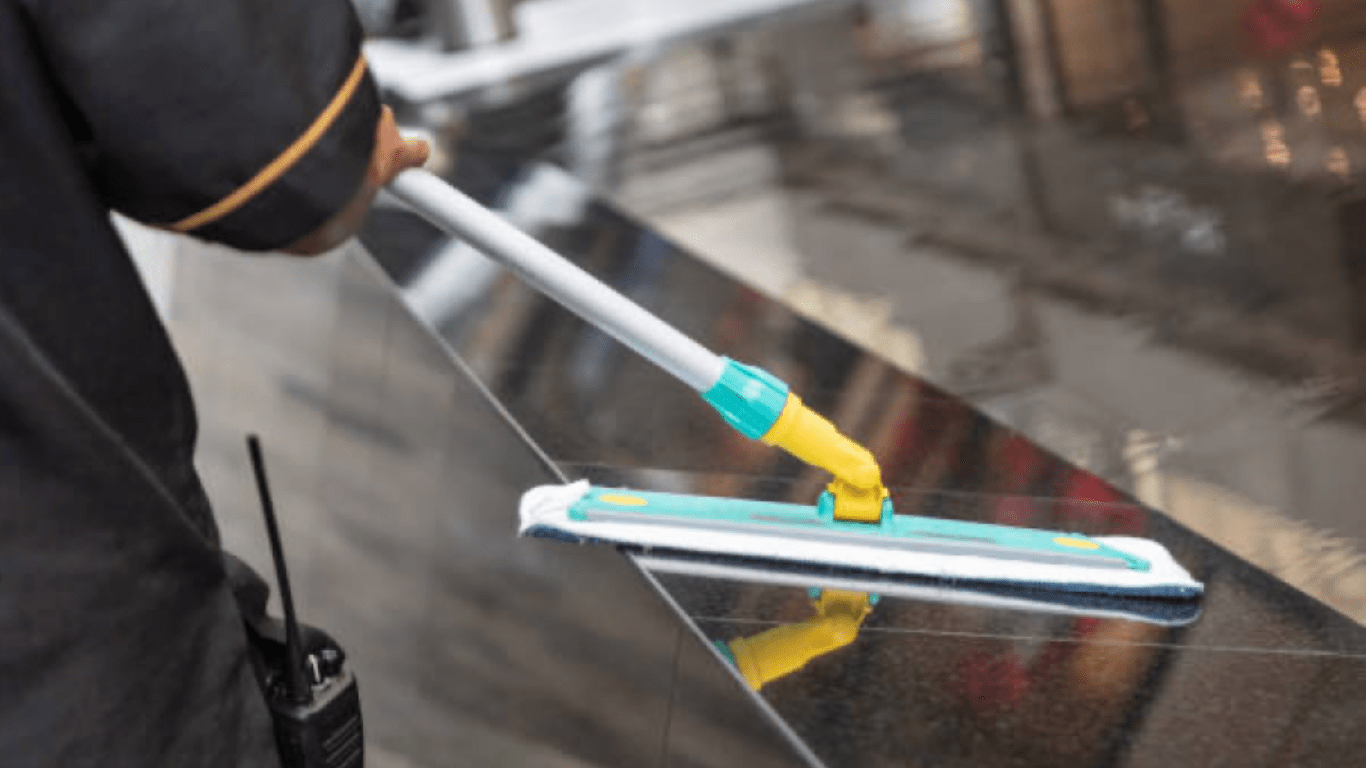 Holiday hygiene tips for retail businesses